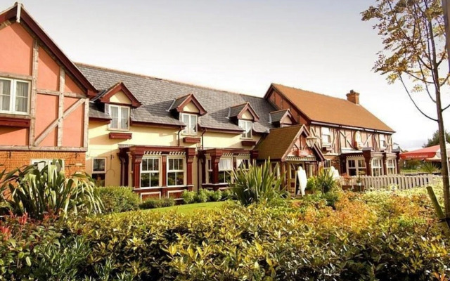 Premier Inn  Warrington Central North