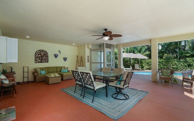 Sunkissed 3 Bedroom Townhouse by RedAwning