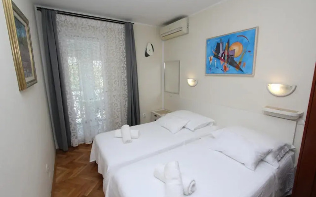 Room Roma