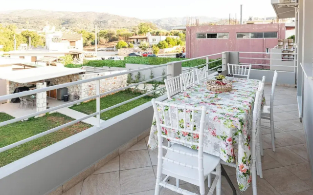 Lumina Apartment with Shared Pool