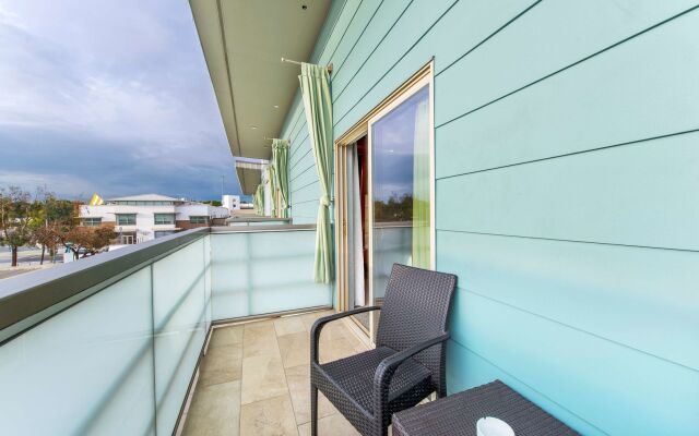 Shade Hotel
