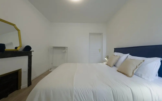 Stylish Stay in Central Le Mans