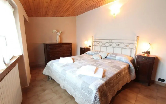 Cozy Attic Lake View in Nesso