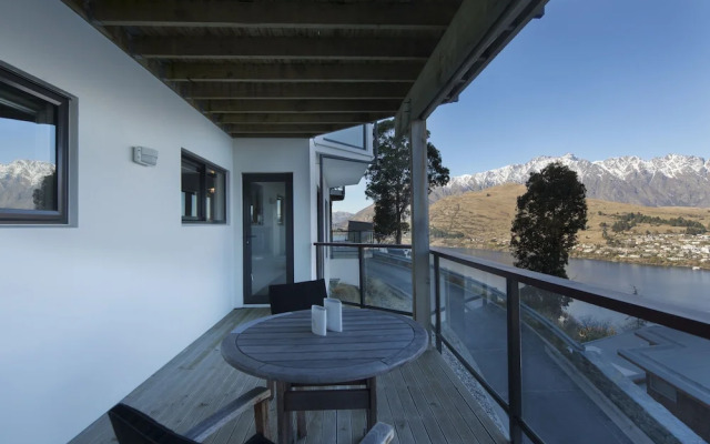 Majestic View Studio