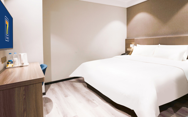 7 Days Premium Hotel (Tianjin China Northern Hardware City Dabeizhuang Subway Station) – Guest Rooms – Tianjin
