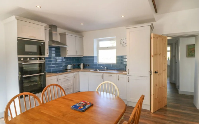 Macreddin Rock Holiday Cottage