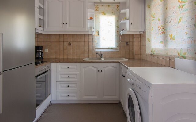 Perla Cozy Apartment near beach