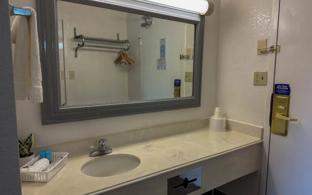 Quality Inn Rochester Airport
