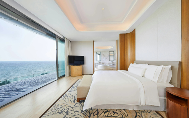 The Westin Blue Bay Resort & Spa – Guest Rooms – Lingshui