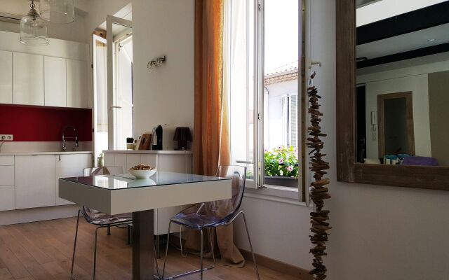 Quiet and Charming duplex apartment