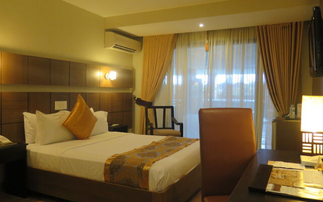 The Pinnacle Hotel and Suites