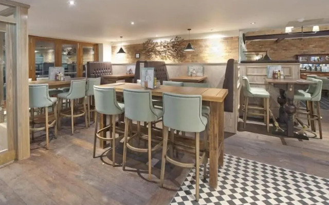 The Queen Hotel Wetherspoon