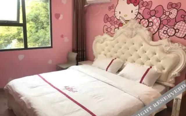 Yuanai Hotel (Yellow Crane Tower Hubu Lane)