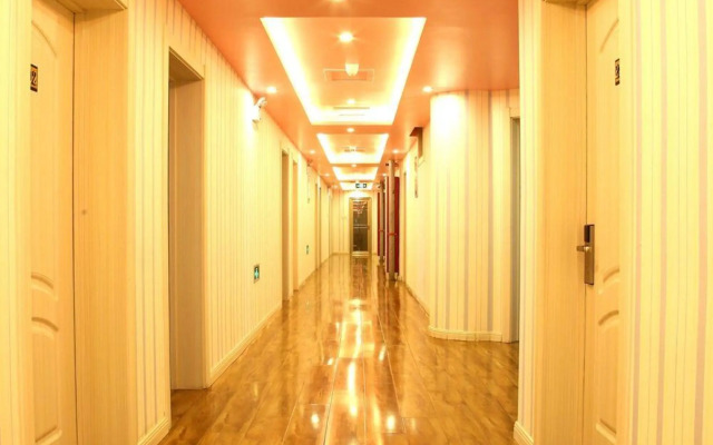 Renqiu Yueheng Business Express Hotel