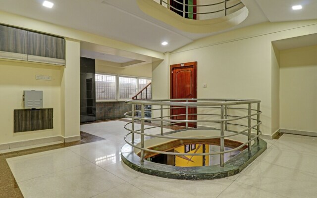 Itsy By Treebo - Eesha Elite