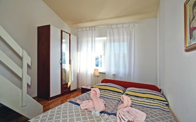 Beautiful Home in Umag With Wifi and 2 Bedrooms