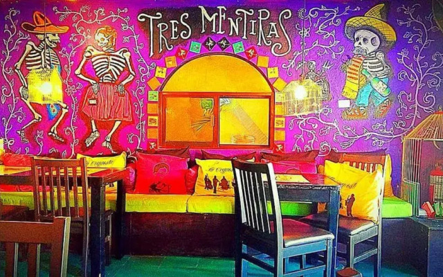 Tres Mentiras Boutique Rooms