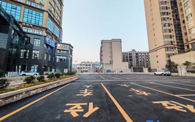 Shibing Green Island Hotel