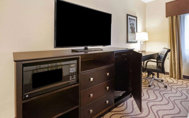 La Quinta Inn & Suites by Wyndham South Bend