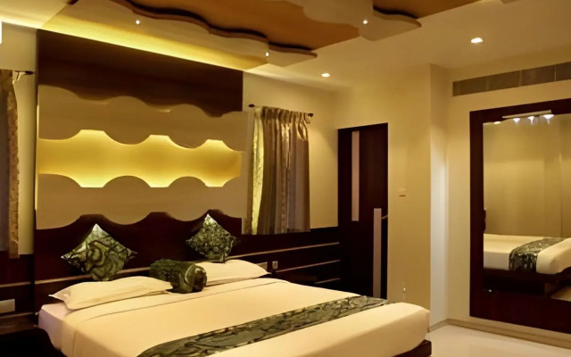 OYO Premium Avinashi Road Hope College