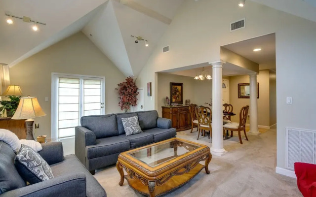 Sevierville Vacation Rental: 6 Mi to Dollywood!