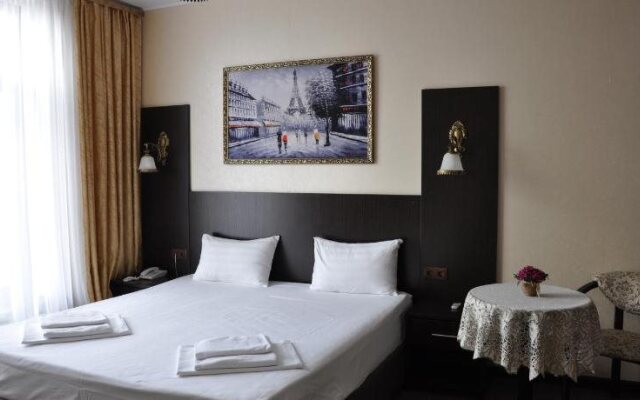 Алберго Лучано