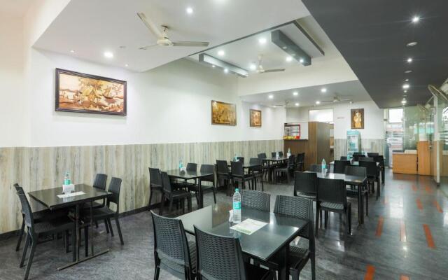 Capital O 84042 Nakshatraa Residency