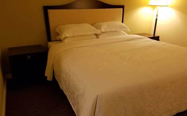 7 West Motel