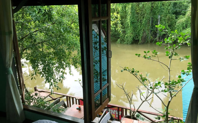 Baan Suan Puttaraksa