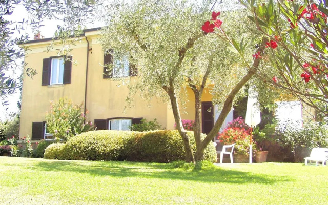 Villa Montecasciano - 8 Sleeps Private Garden