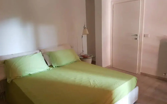 Charming Porto Santo Stefano Apartment With Pool Access