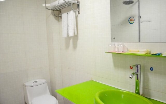 Shiyan Spring Fashion Hotel