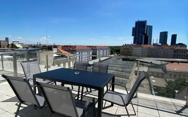 Delightful Duplex Danube Canal