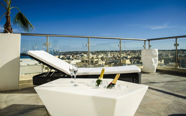 Paramount Bay Penthouse