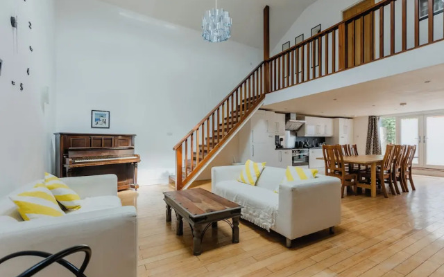 Platform Avenues 5 Bed House