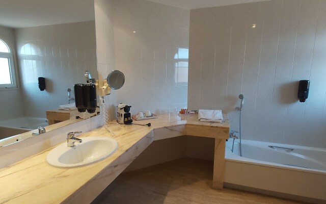 Van Der Valk Hotel Barcarola