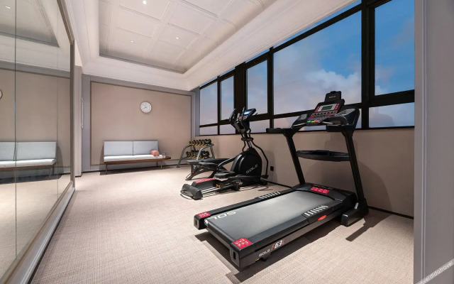 Mercure Qinhuangdao Downtown