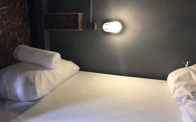 Pho Hostel