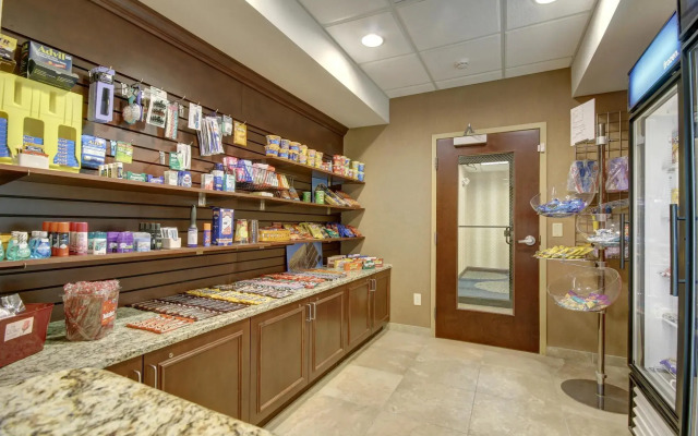 Hampton Inn & Suites Alexandria