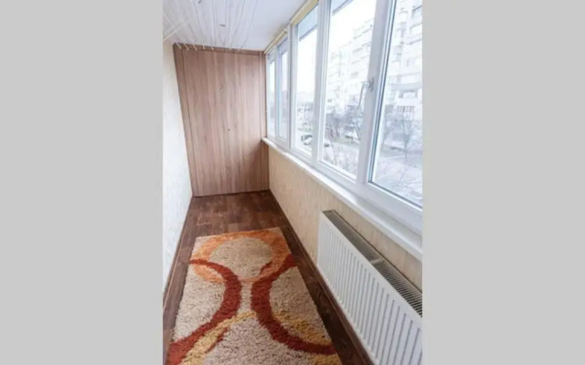 Тараскова 16, Люкс, ЮЗР