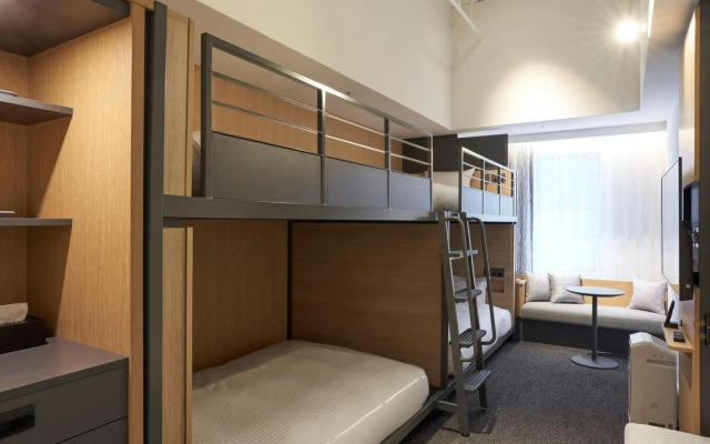 Cross Life Hakata Yanagibashi