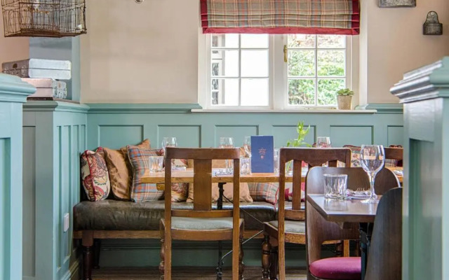 The Curious Pig in the Parlour