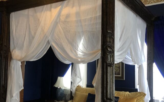 Adams League Historic Inn