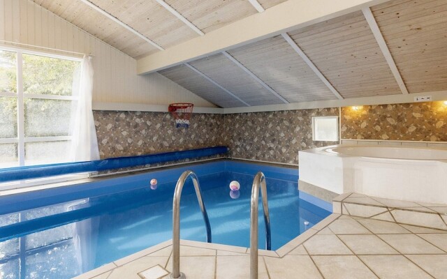 10 Person Holiday Home in Humble