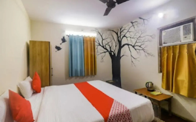 Om Shanthi paying guest house