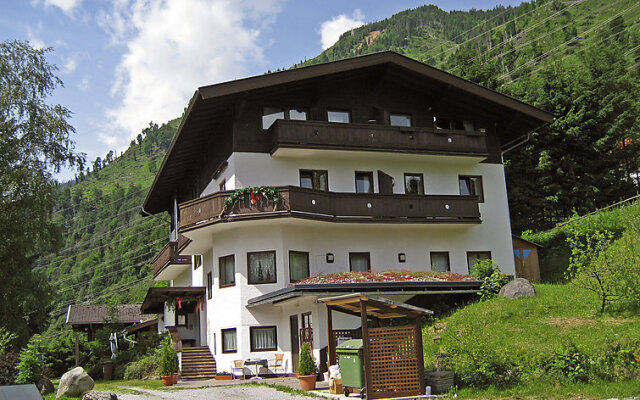 Haus Kitzsteinhorn 6 by Alpen Apartments