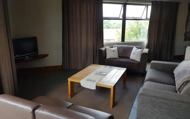 Stay@67 Apartments - Dullstroom