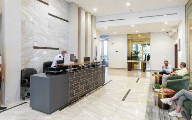 Elegant 1BR Apt Near Down Town