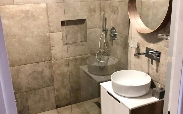 Apartment Arena Silver