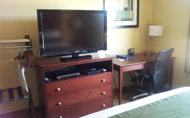Cobblestone Inn & Suites - Hartington